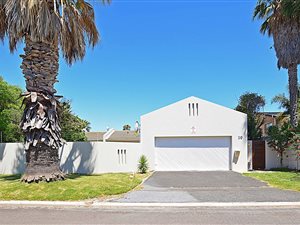 3 Bed House in Blouberg Rise