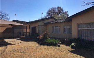 5 Bedroom House in Brandwag