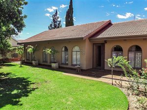 4 Bed House in Carters Glen