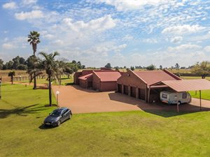 21059 ha Farm in Benoni CBD