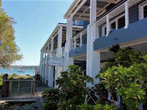 5 Bed Apartment in Thesen Islands