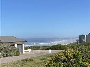 850 m² Land available in Dana Bay