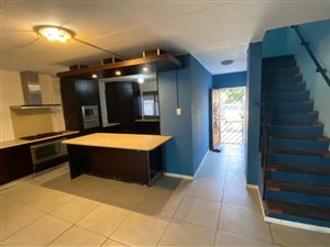 3 Bed Townhouse in Groenvallei