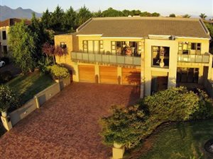 4 Bed House in Rooirivierrif