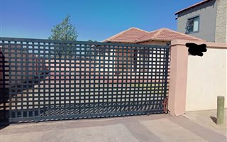 3 Bedroom House in Cosmo City