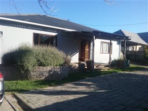 3 Bed House in Greenfields