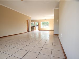 3 Bed Townhouse in Lydenburg