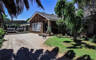6 Bedroom House in Douglas