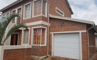 3 Bedroom Duplex in Protea Park