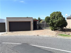 3 Bed House in Bothasig