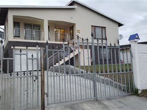 130 m² Commercial space in Shallcross