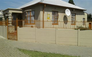 3 Bedroom House in The Hill