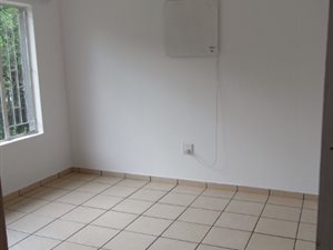 2 Bedroom Garden Cottage in Northmead
