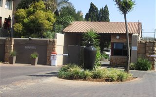 2 Bedroom Apartment in Lakefield