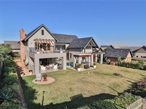 5 Bed House in Cotswold Downs Estate