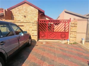 3 Bed House in Commercia