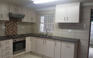 Bachelor apartment in Secunda