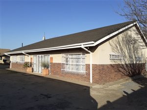 4 Bed House in Ophir AH