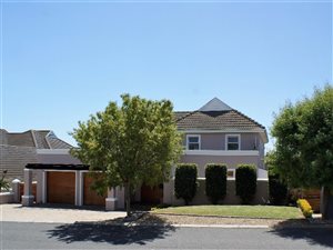 3 Bedroom House in Zevenwacht Country Estate