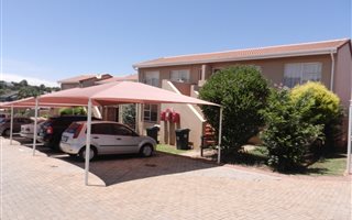 2 Bedroom Flat in Winchester Hills