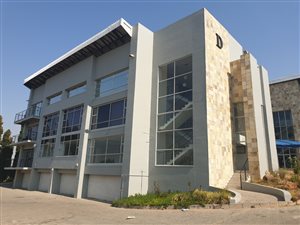 206 m² Office Space in Kyalami
