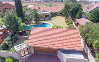 3 Bedroom Simplex in Halfway Gardens