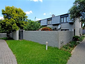 3 Bed Apartment in Petervale