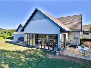 3 Bed House in Cotswold Downs Estate