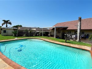 5 Bed House in Montclair