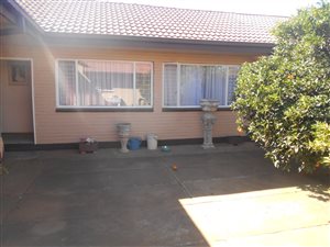 4 Bed House in Neserhof
