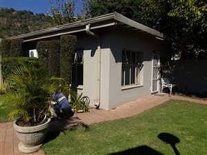 155 m² Commercial space in Queenswood