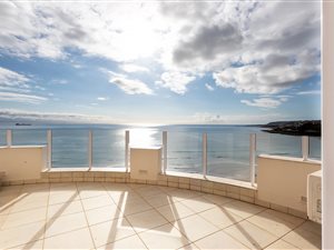 4 Bed Penthouse in Diaz Beach
