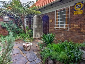 2 Bed House in Kensington