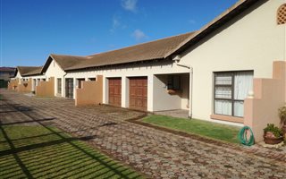 3 Bedroom Townhouse in Diaz Beach