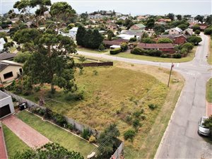 1268 m² Land available in Lower Robberg