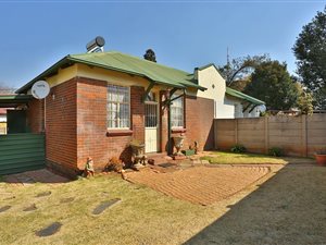 2 Bed House in Jan Hofmeyer