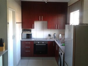 3 Bed House in Montana Tuine