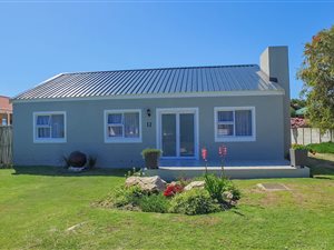 3 Bed House in Sandbaai