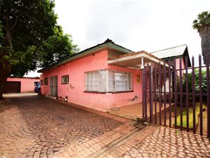 4 Bed House in Newlands