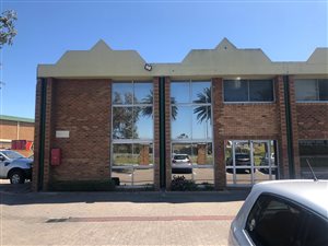 783 m² Industrial space in Ottery