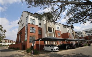 1 Bedroom Townhouse in Oakdene