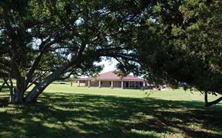 5574 ha Farm with House in Grahamstown