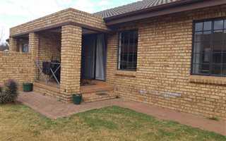 2 Bedroom Townhouse in Riversdale