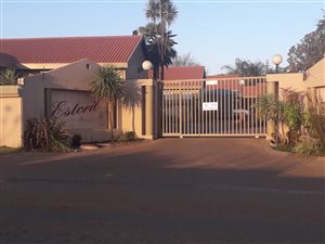 2 Bed Simplex in Vanderbijlpark SE3