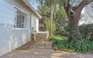 3 Bedroom House in Linden