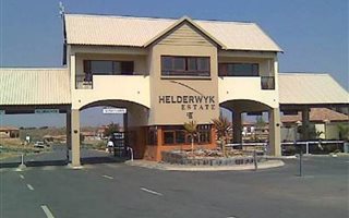 3 Bedroom Townhouse in Helderwyk