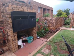 2 Bed Apartment in Zwartkop