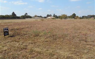 4064 m² Land available in Henley on Klip