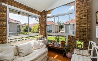 2 Bedroom Townhouse in Elarduspark