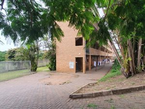 3 Bed Apartment in Empangeni Central